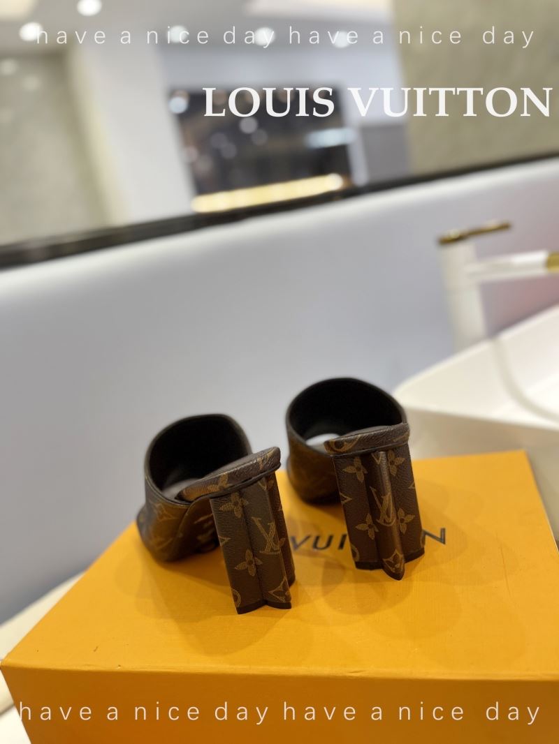 Louis Vuitton Slippers